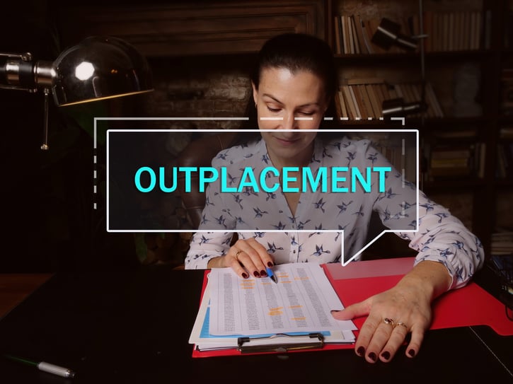 Outplacement beratung zur beruflichen neuorientierung, outplacement, vorteile, trennung, mitarbeiterinnen