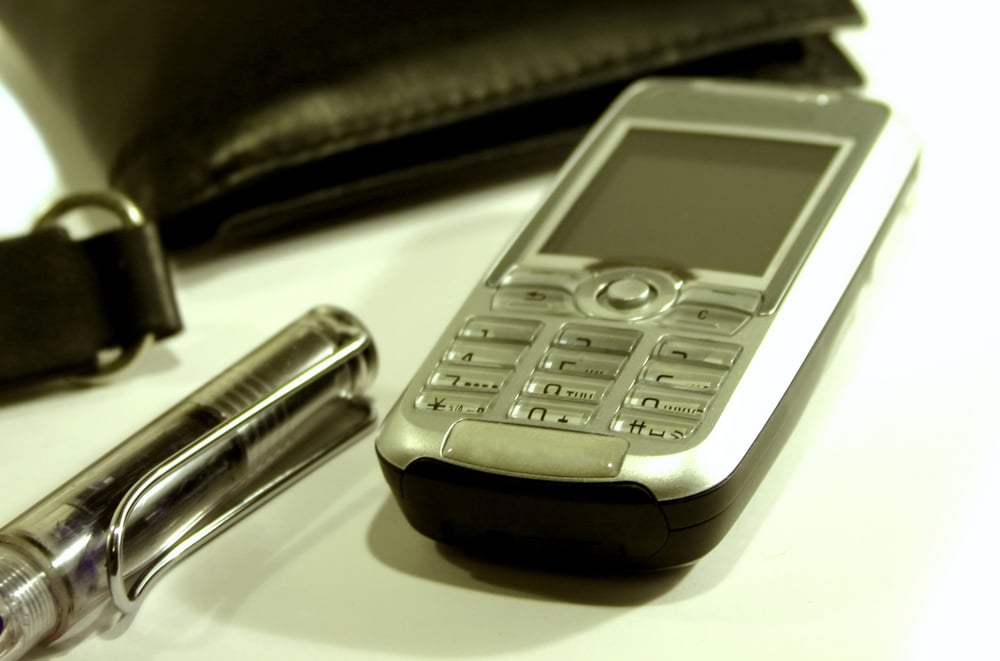 Telefon auf Tisch, Symbol für Bereitschaftsdienst