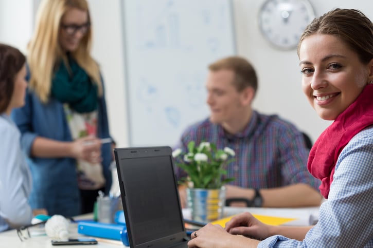 mitarbeiterengagement, unternehmens, warum ist mitarbeiterengagement, relevanz, leistung, teams, arbeitnehmern, grundlagen, einflussfaktoren, führungskräfte, maßnahmen, mitarbeitererfahrung