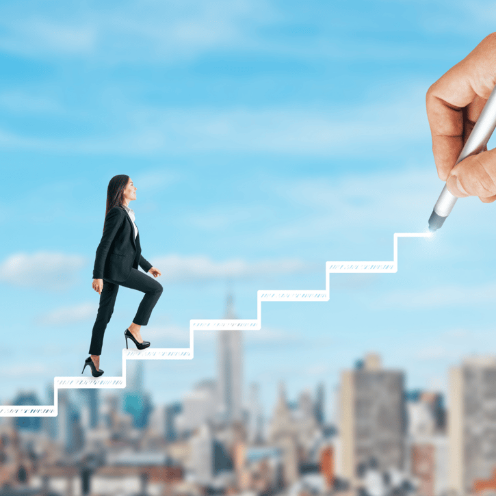 Leidinggevende werkt zichzelf omhoog op de ladder