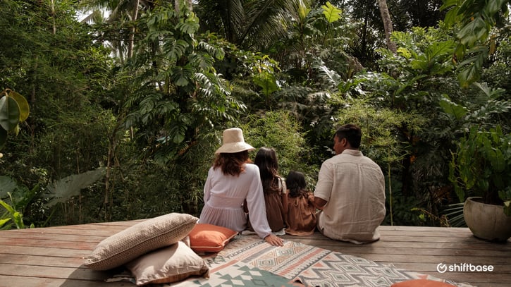 gezin op vakantie met wettelijke en bovenwettelijke vakantiedagen