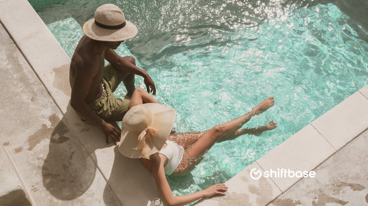 vakantiegeld uitbetalen aan medewerker zodat ze op vakantie kan gaan