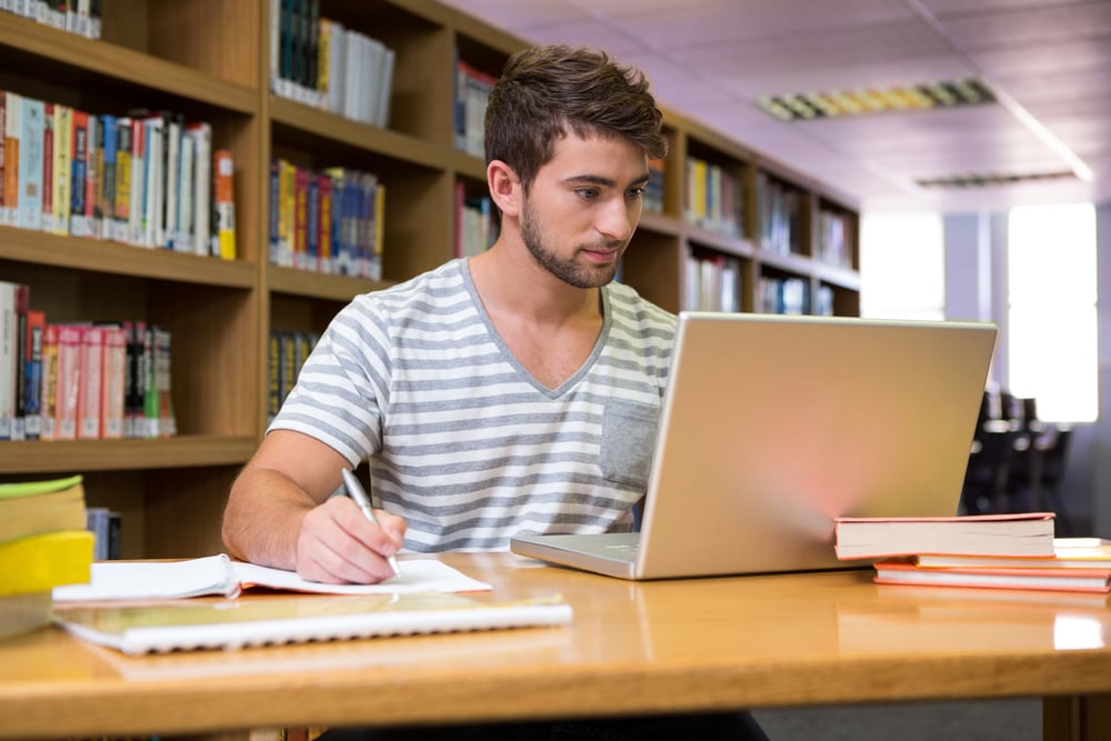 Individuum zeigt Selbstmotivation beim Lernen