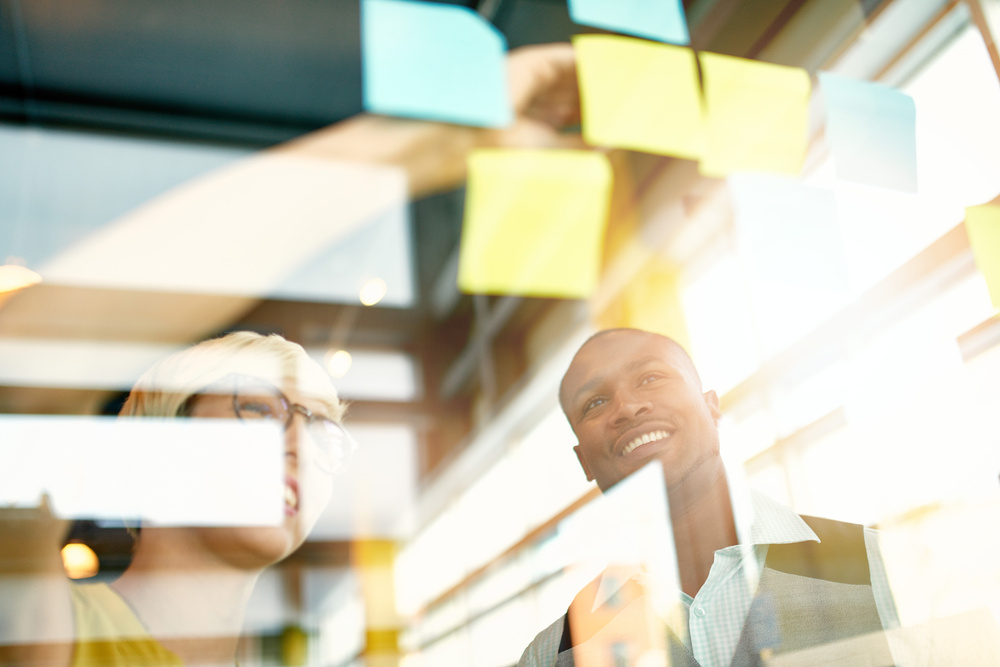 Teamleiter ordnet Mitarbeiter nach Belbin-Rollen zu