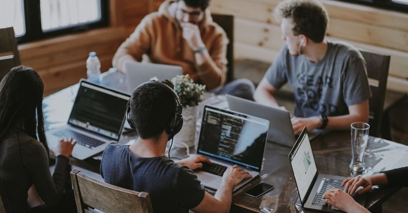 5 Redenen waarom zelfsturende teams een must zijn