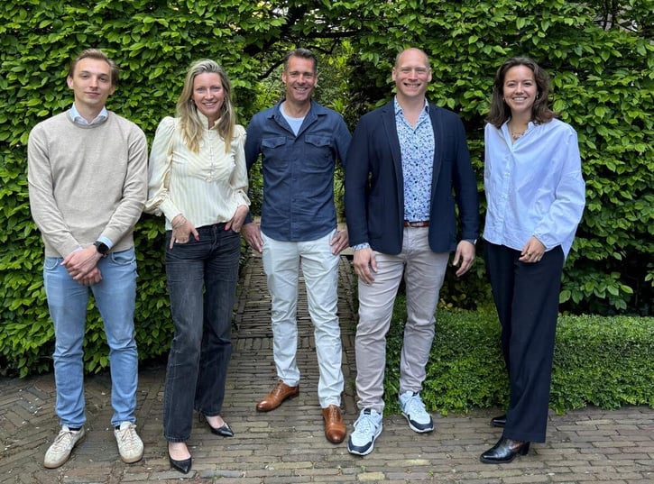 Shiftbase oprichters Kars Frijters en Jurrien Strobel met Fortino Capital