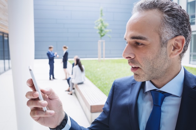 Manager genehmigt Urlaubsantrag in der Urlaubsverwaltungs-App - abwesenheitsmanagement software