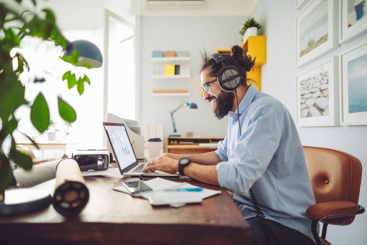 managing-remote-employees-1