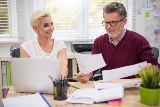 ¿Cómo dar de alta a un trabajador: Guía práctica para empleadores