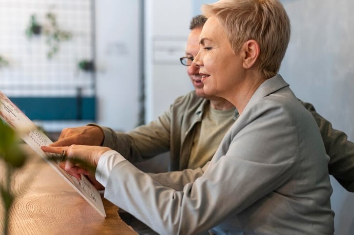 HR-Team analysiert Stellenclearing-Daten zur Personalbewegung
