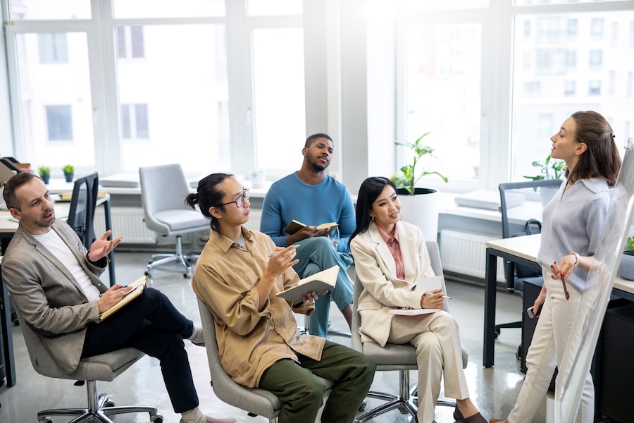 Resilienz-Workshop im Büro: Arbeitgeber unterstützen Mitarbeiter - resilient 