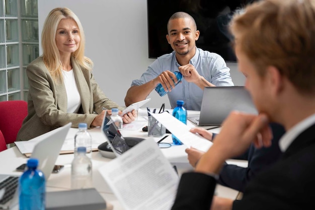 Team diskutiert über Verbesserungen im Tätigkeitsnachweis