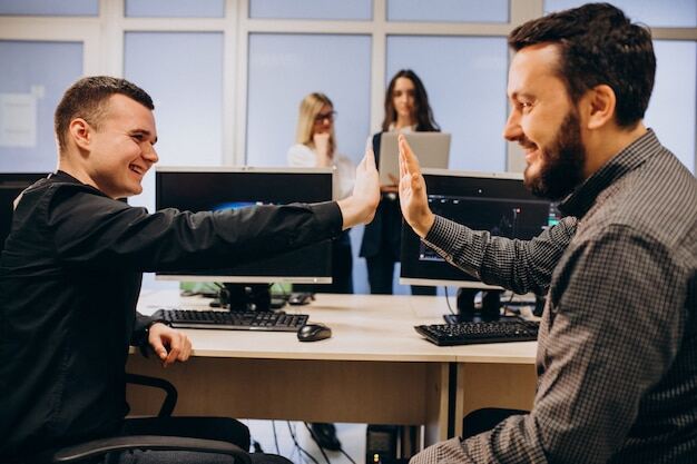 Konkrete Unterstützung mit Microsoft Teams und anderen Tools für den Chef und die Mitarbeiter.