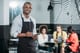 zelfroosteren medewerker bediening